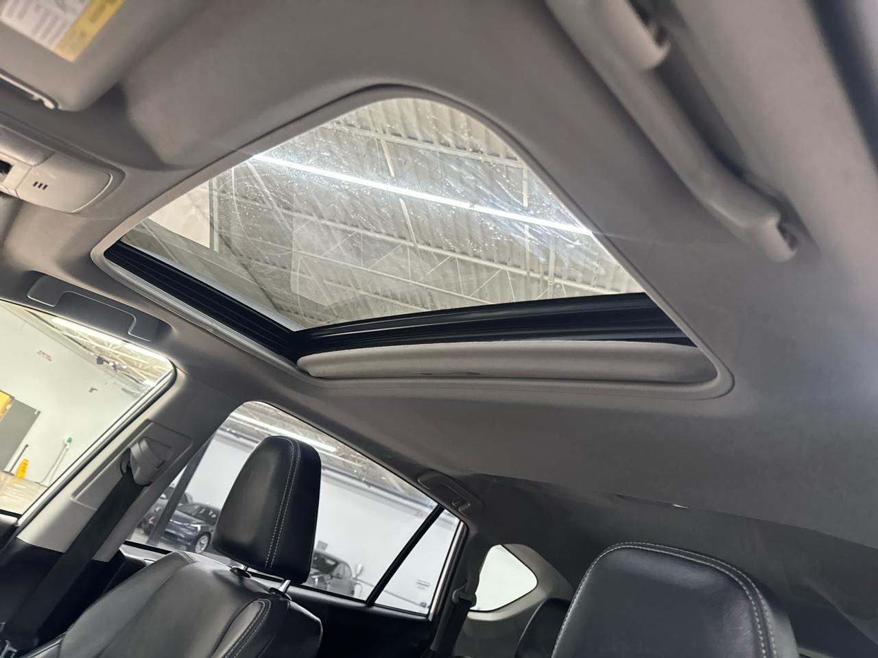 Toyota RAV4 Limited AWD (Natl) 2017