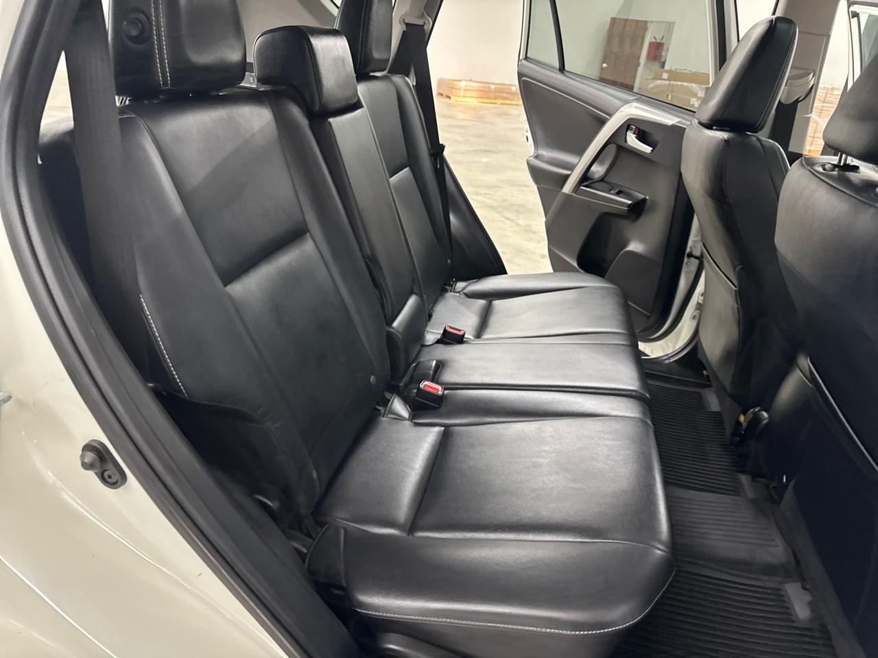 Toyota RAV4 Limited AWD (Natl) 2017