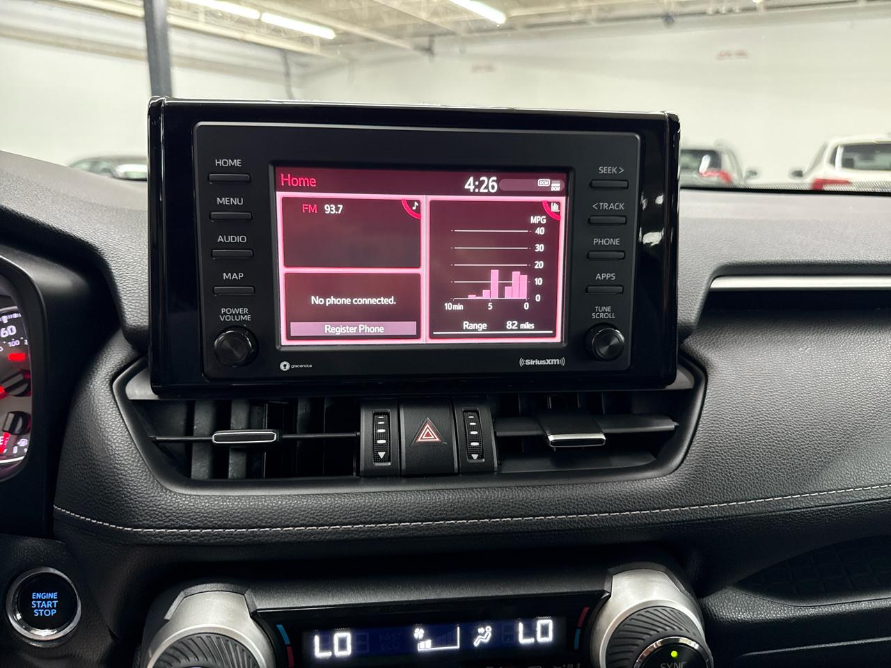 Toyota RAV4 XLE Premium FWD (Natl) 2020