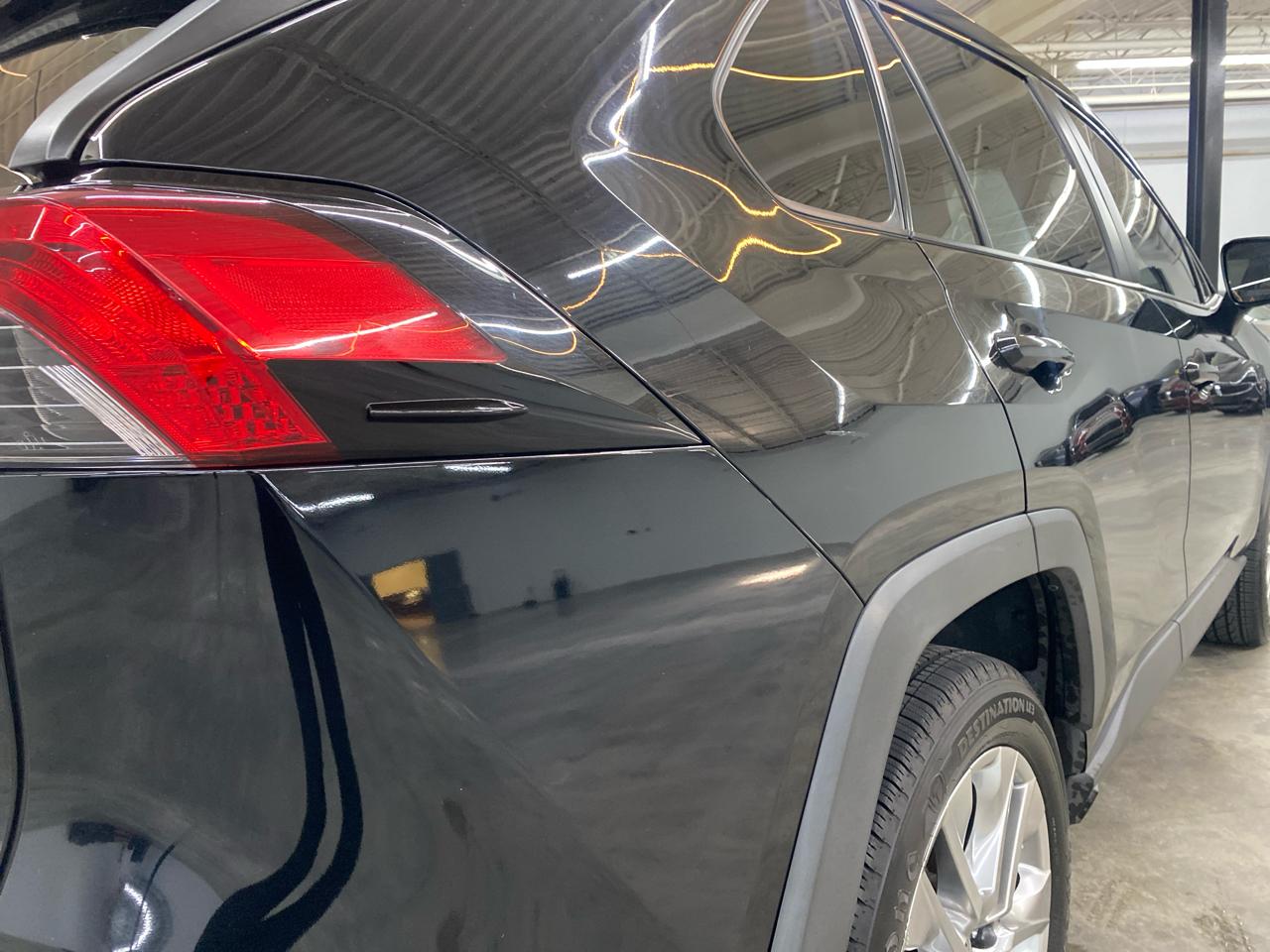 Toyota RAV4 XLE Premium FWD (Natl) 2020