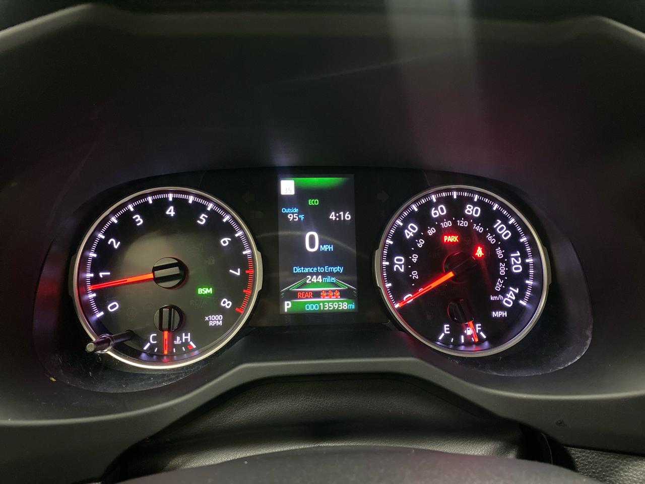 Toyota RAV4 XLE Premium FWD (Natl) 2020