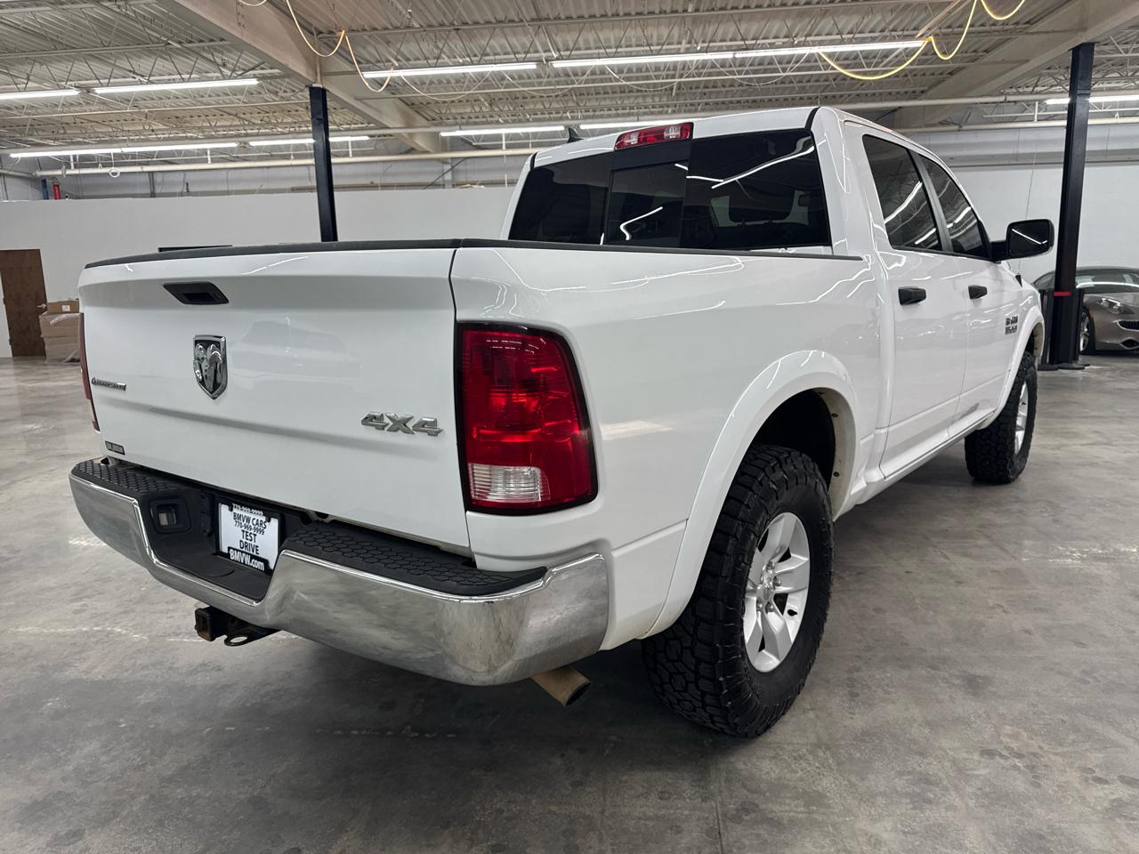 RAM 1500 4WD Crew Cab 140.5" Outdoorsman 2016