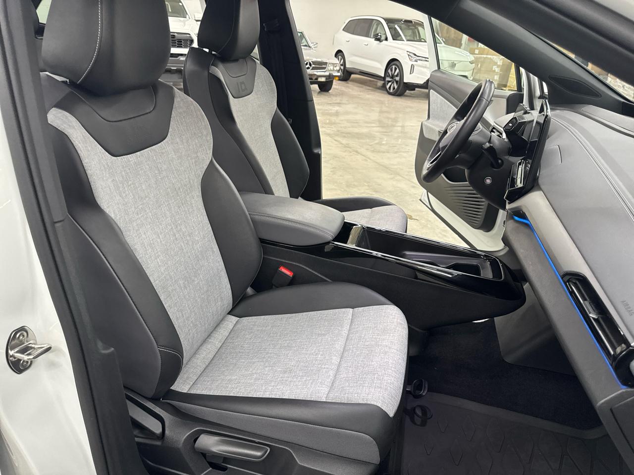 Volkswagen ID.4 Pro AWD w/SK On Battery 2023