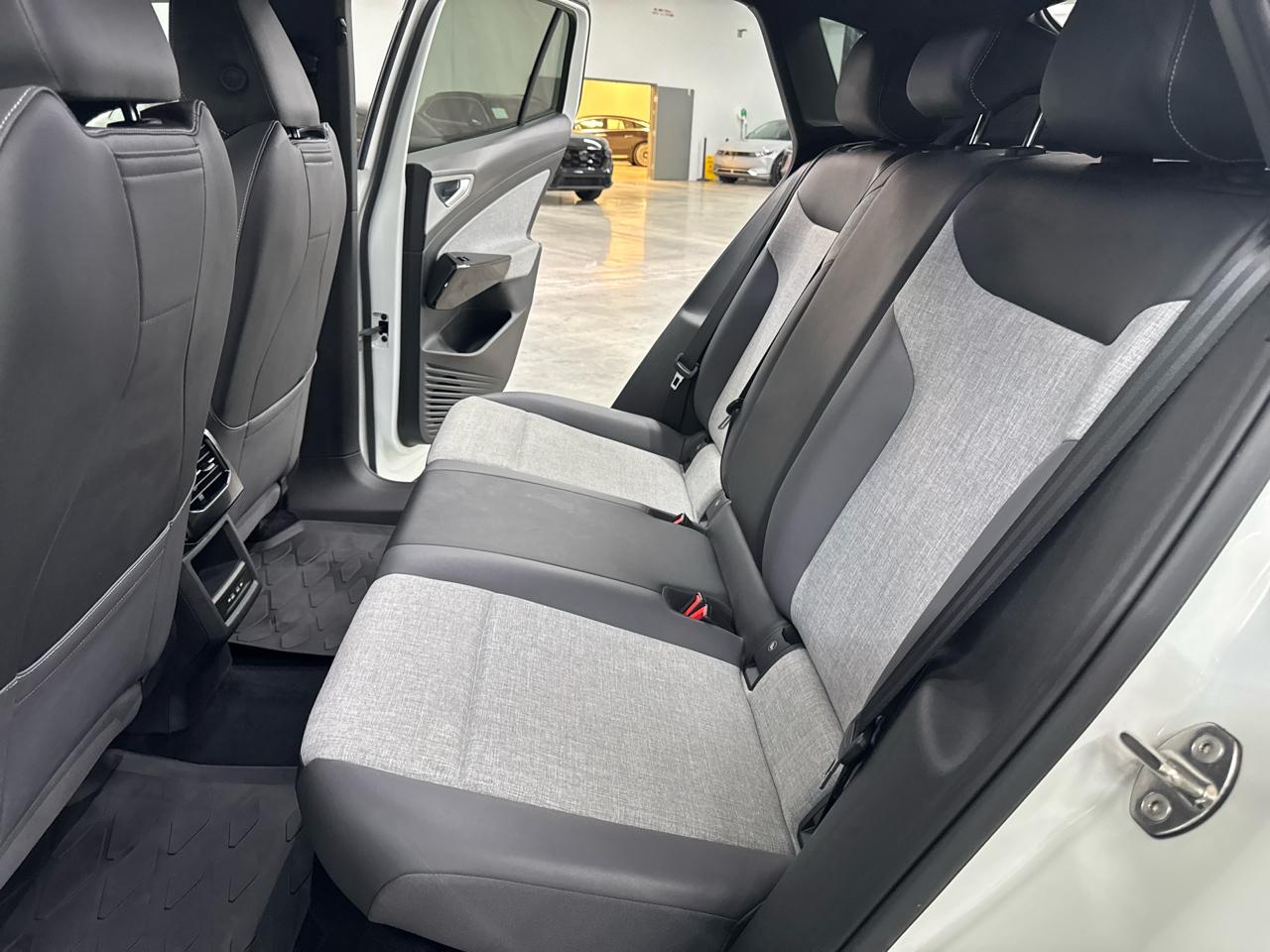 Volkswagen ID.4 Pro AWD w/SK On Battery 2023