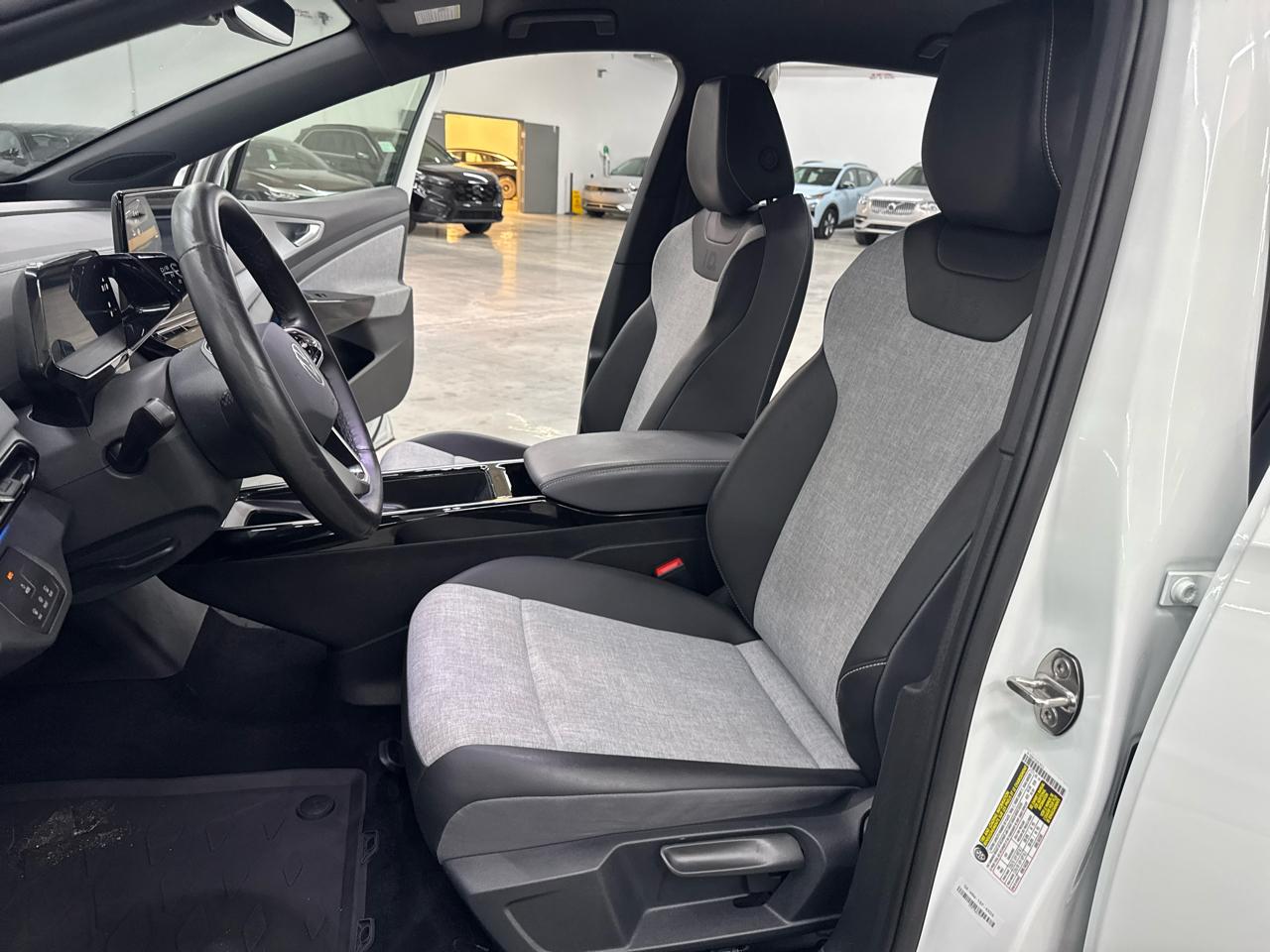 Volkswagen ID.4 Pro AWD w/SK On Battery 2023