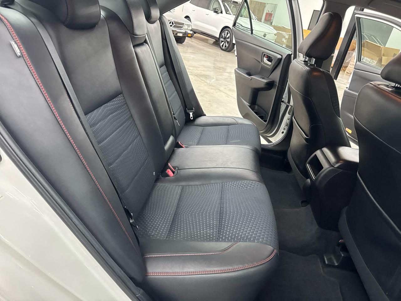 Toyota Camry SE 2015