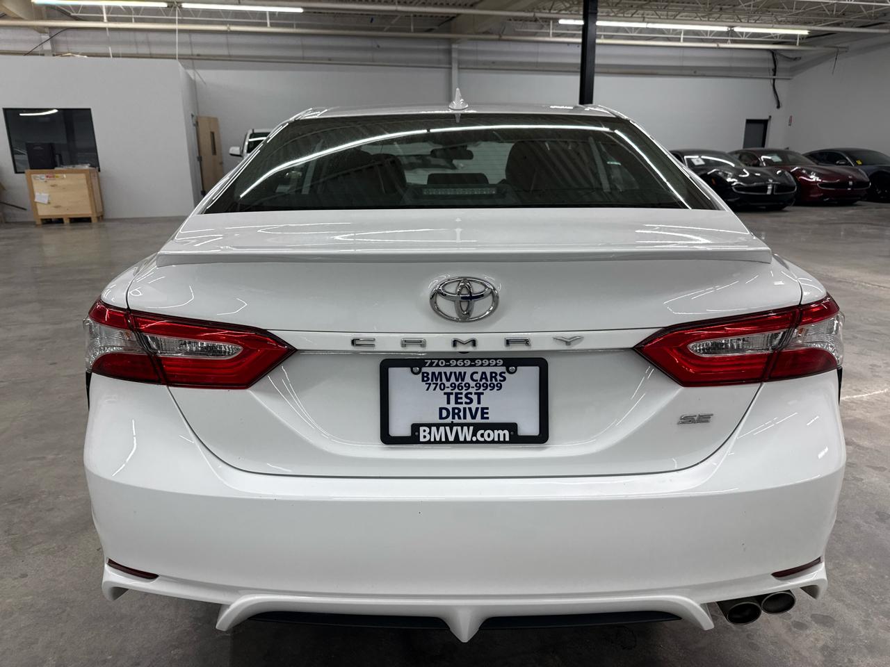 Toyota Camry SE Auto (Natl) 2020