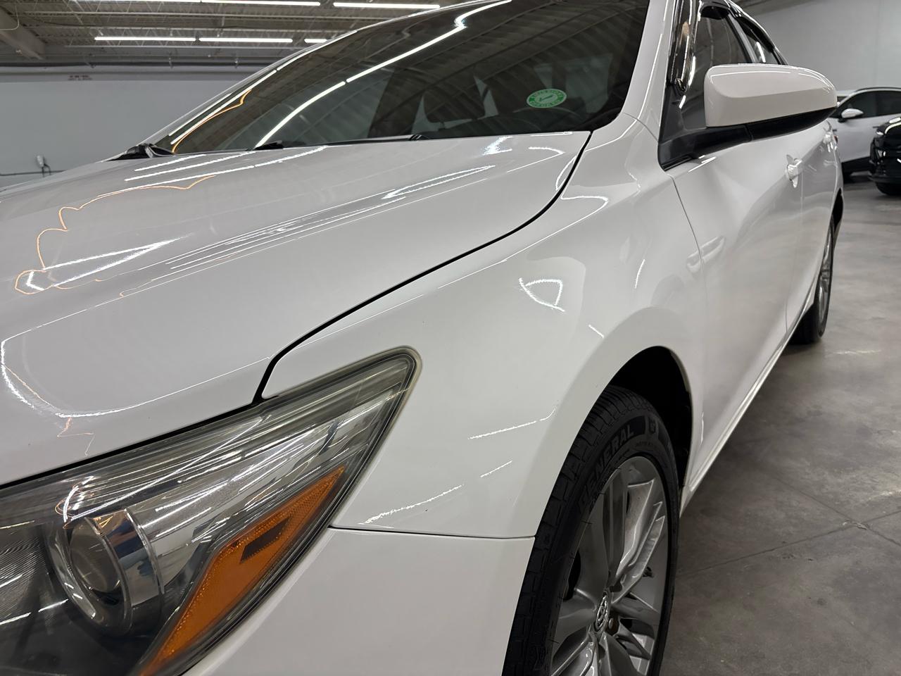 Toyota Camry XLE Auto (Natl) 2017