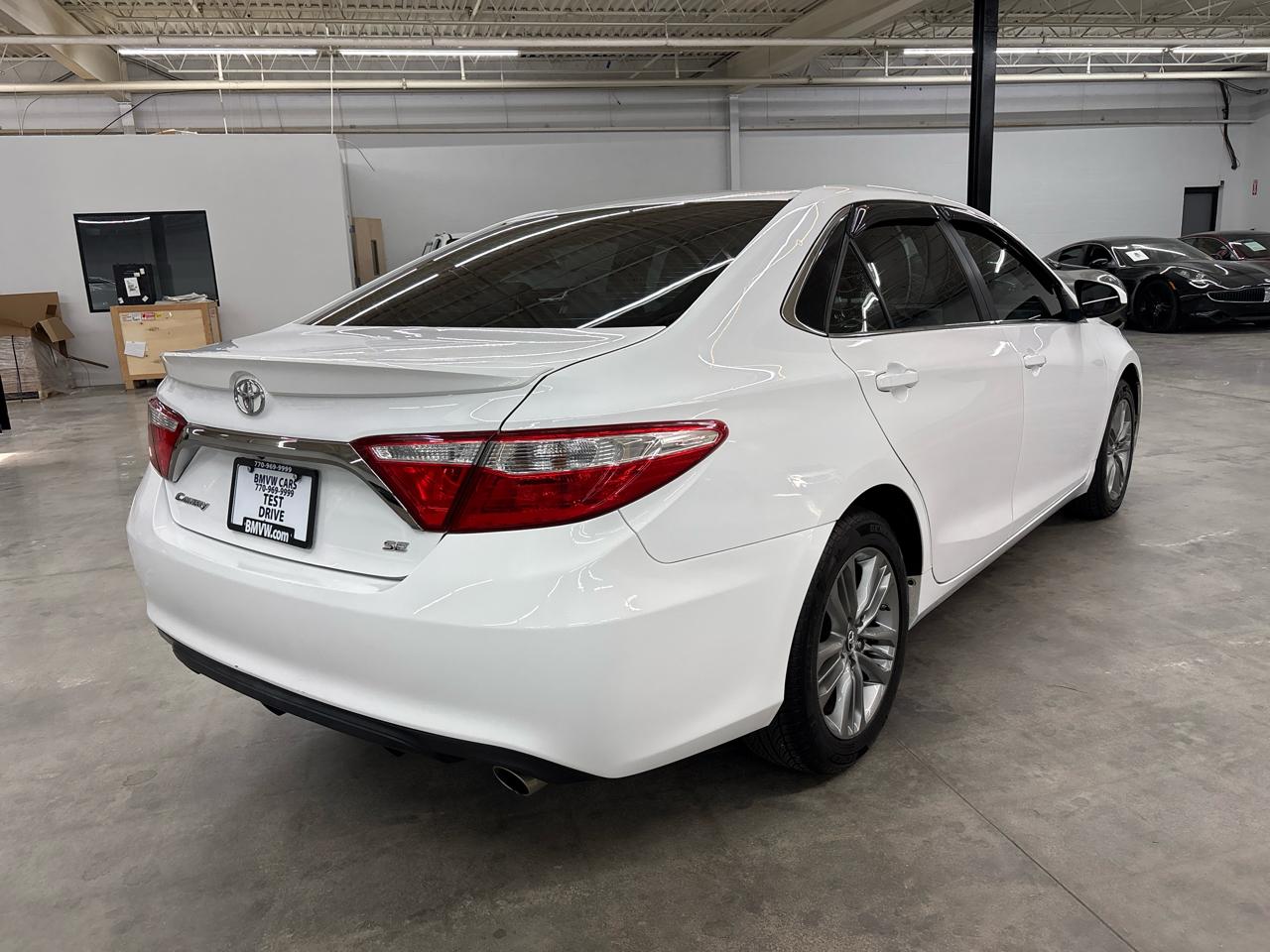 Toyota Camry XLE Auto (Natl) 2017