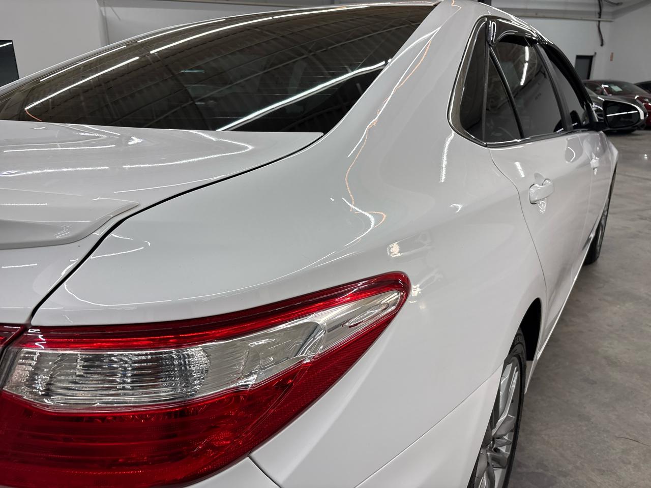 Toyota Camry XLE Auto (Natl) 2017
