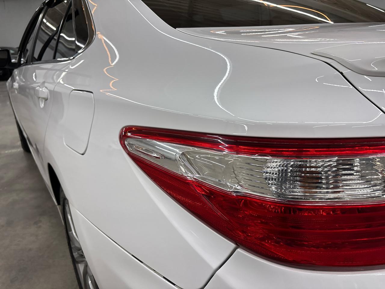 Toyota Camry XLE Auto (Natl) 2017