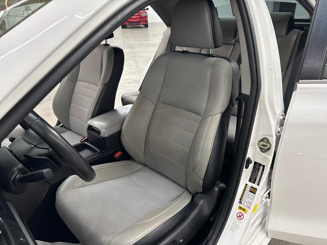 Toyota Camry XLE Auto (Natl) 2017