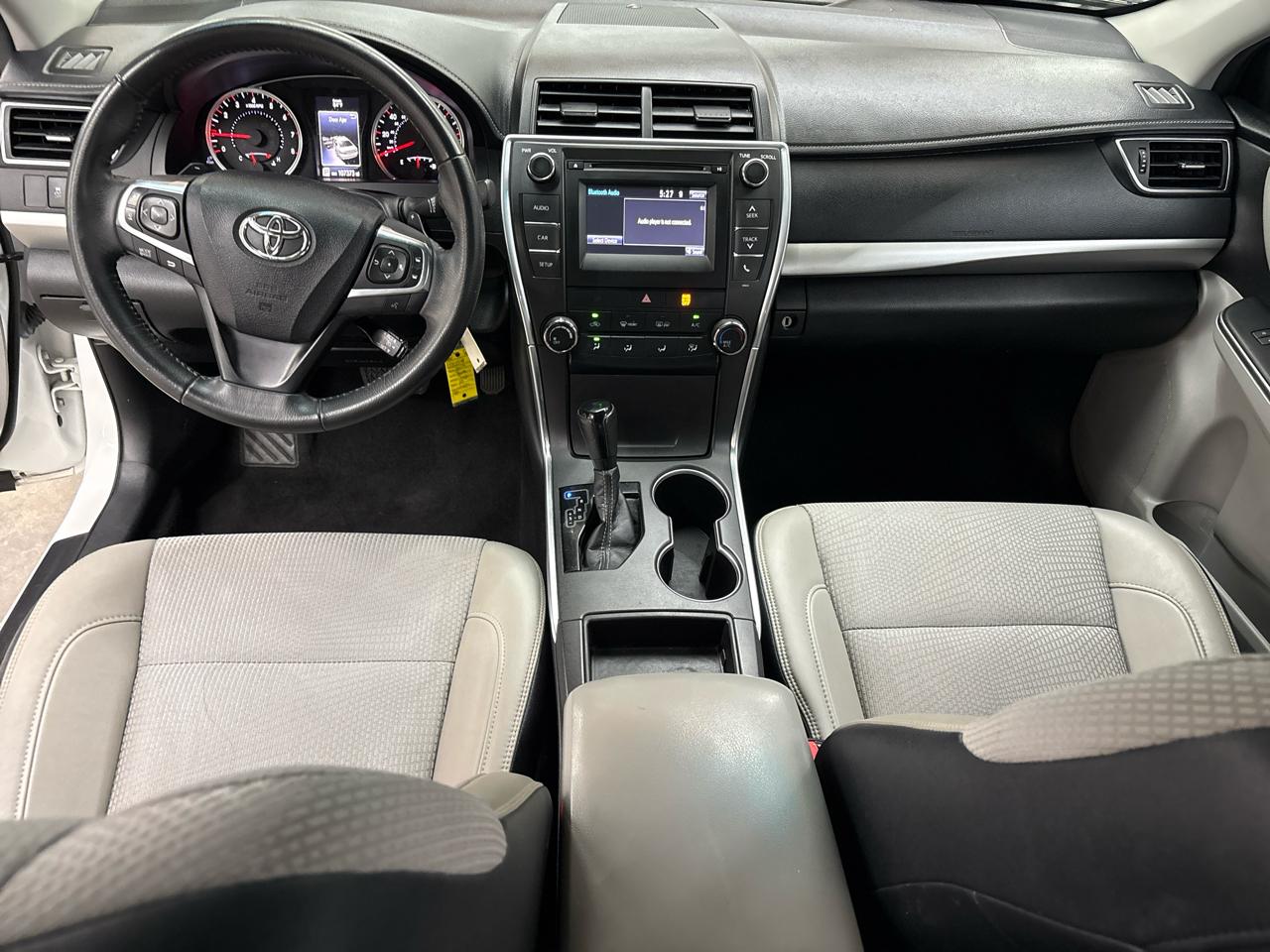 Toyota Camry XLE Auto (Natl) 2017