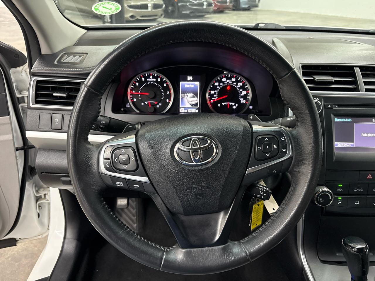 Toyota Camry XLE Auto (Natl) 2017