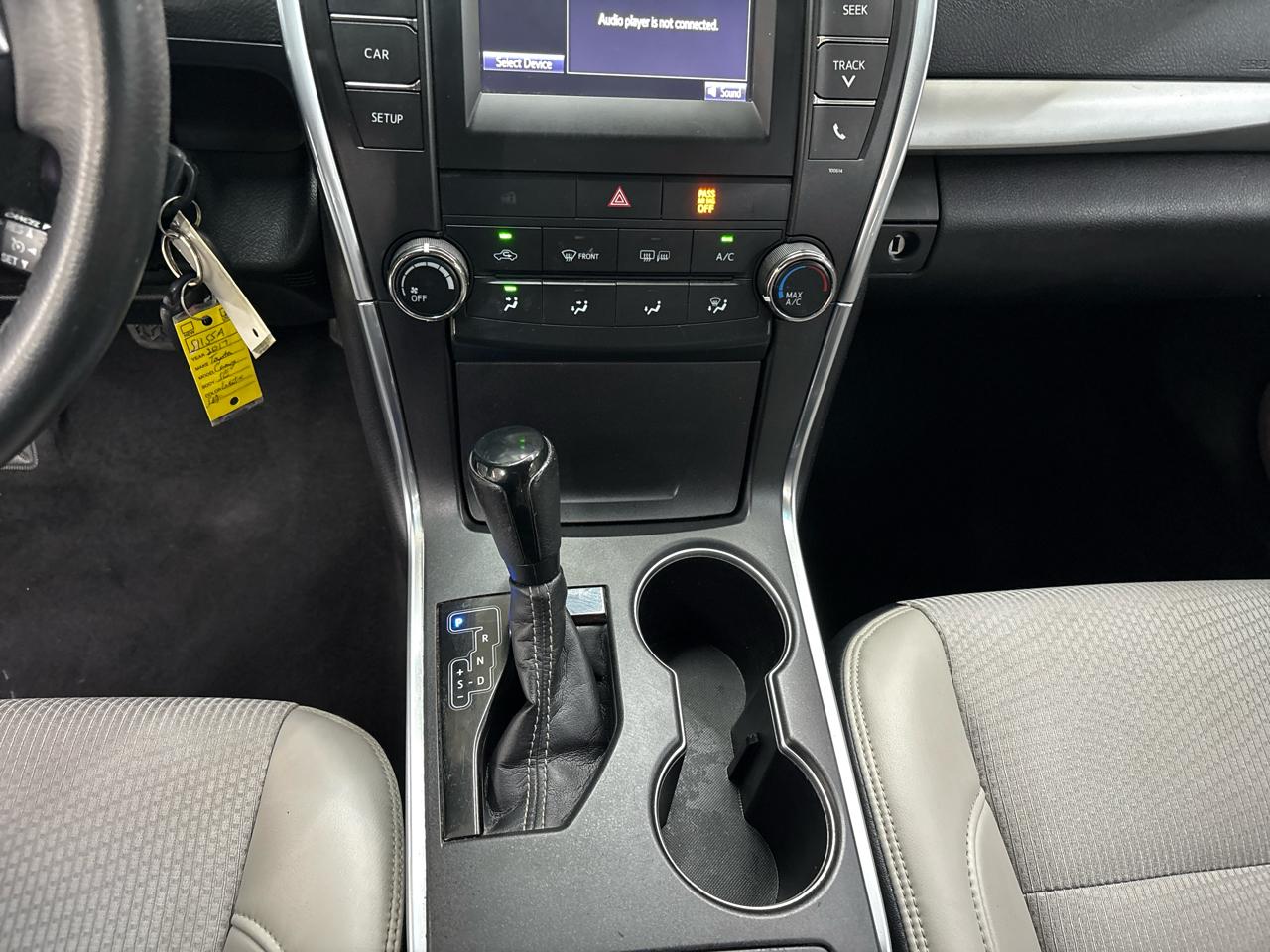 Toyota Camry XLE Auto (Natl) 2017