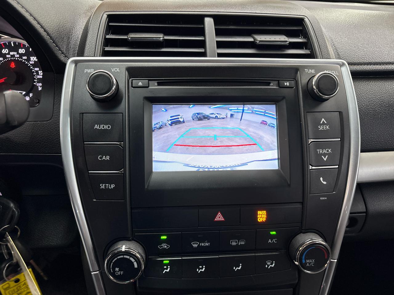 Toyota Camry XLE Auto (Natl) 2017