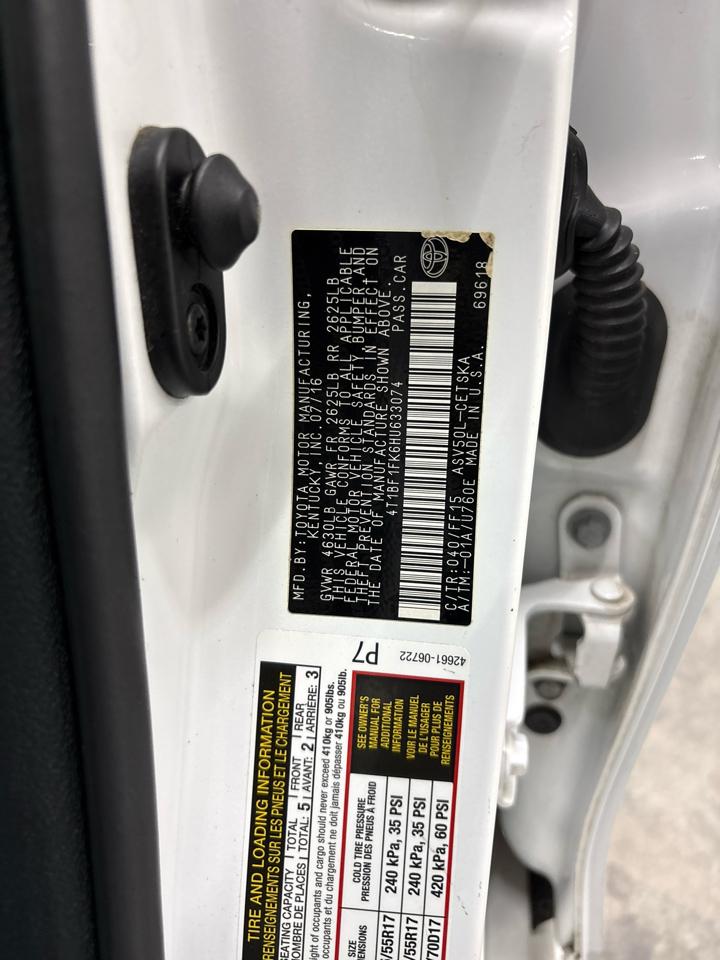 Toyota Camry XLE Auto (Natl) 2017