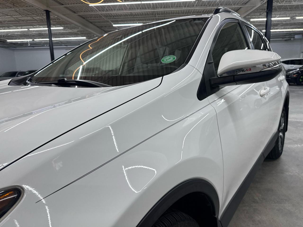 Toyota RAV4 XLE FWD (Natl) 2017