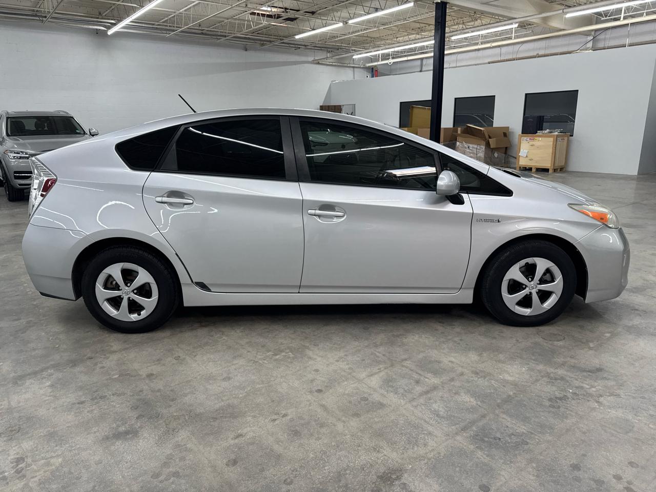 Toyota Prius 5dr HB Three (Natl) 2012