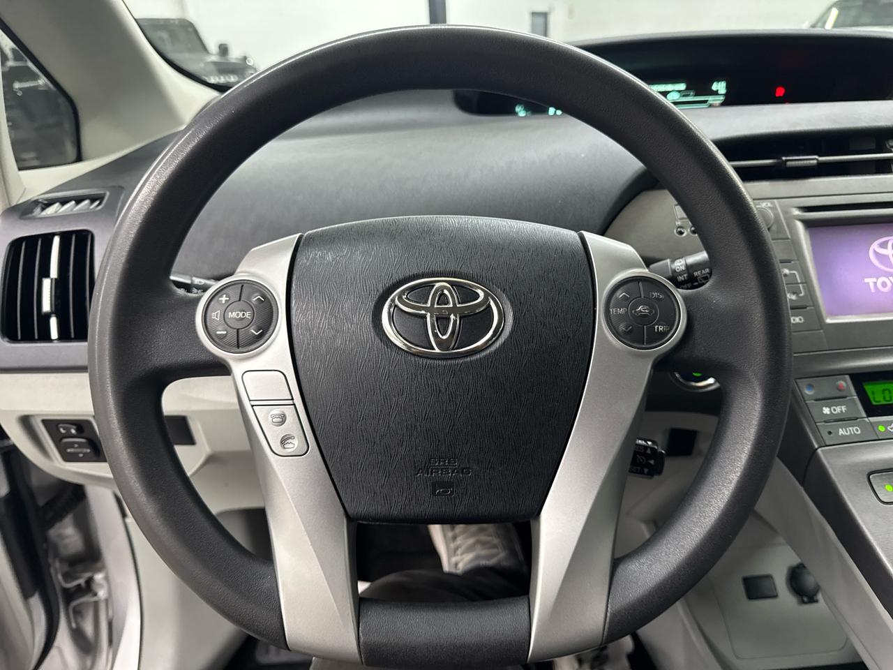 Toyota Prius 5dr HB Three (Natl) 2012