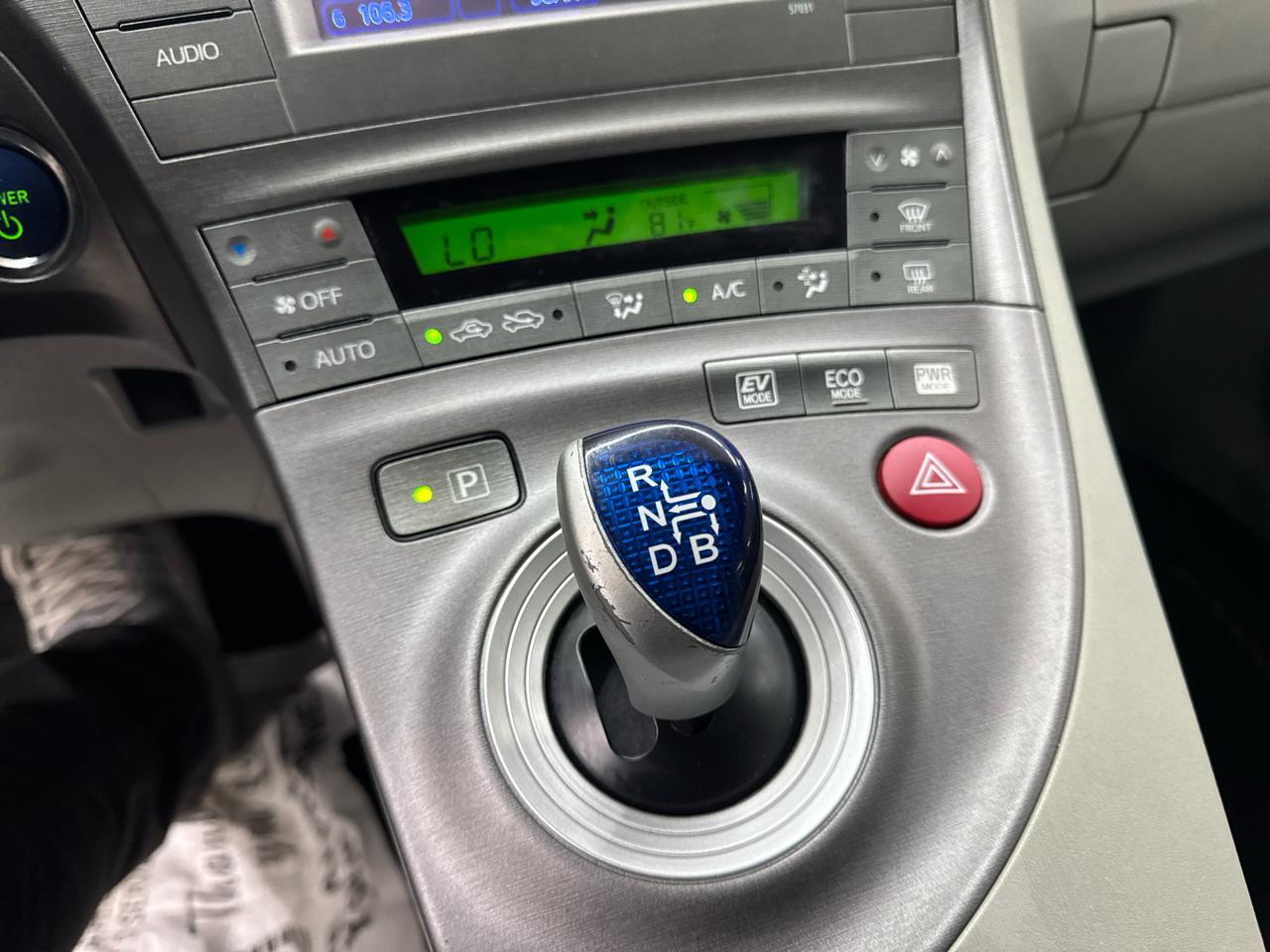 Toyota Prius 5dr HB Three (Natl) 2012