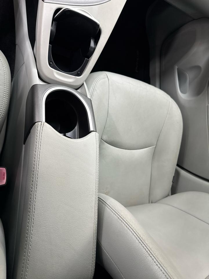 Toyota Prius 5dr HB Three (Natl) 2012