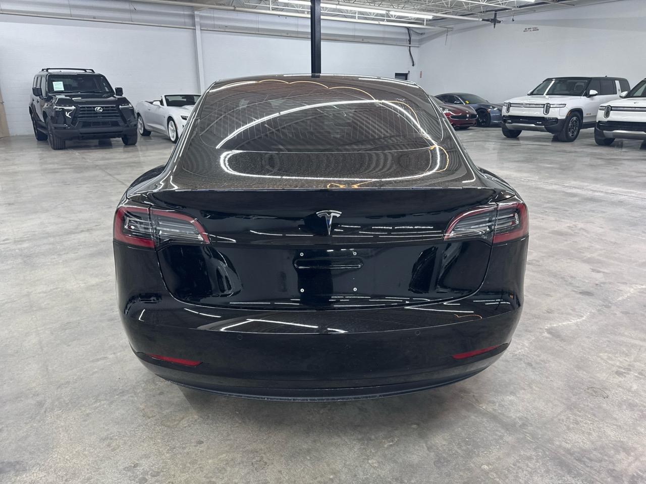 Tesla Model 3 Mid Range Battery RWD 2018