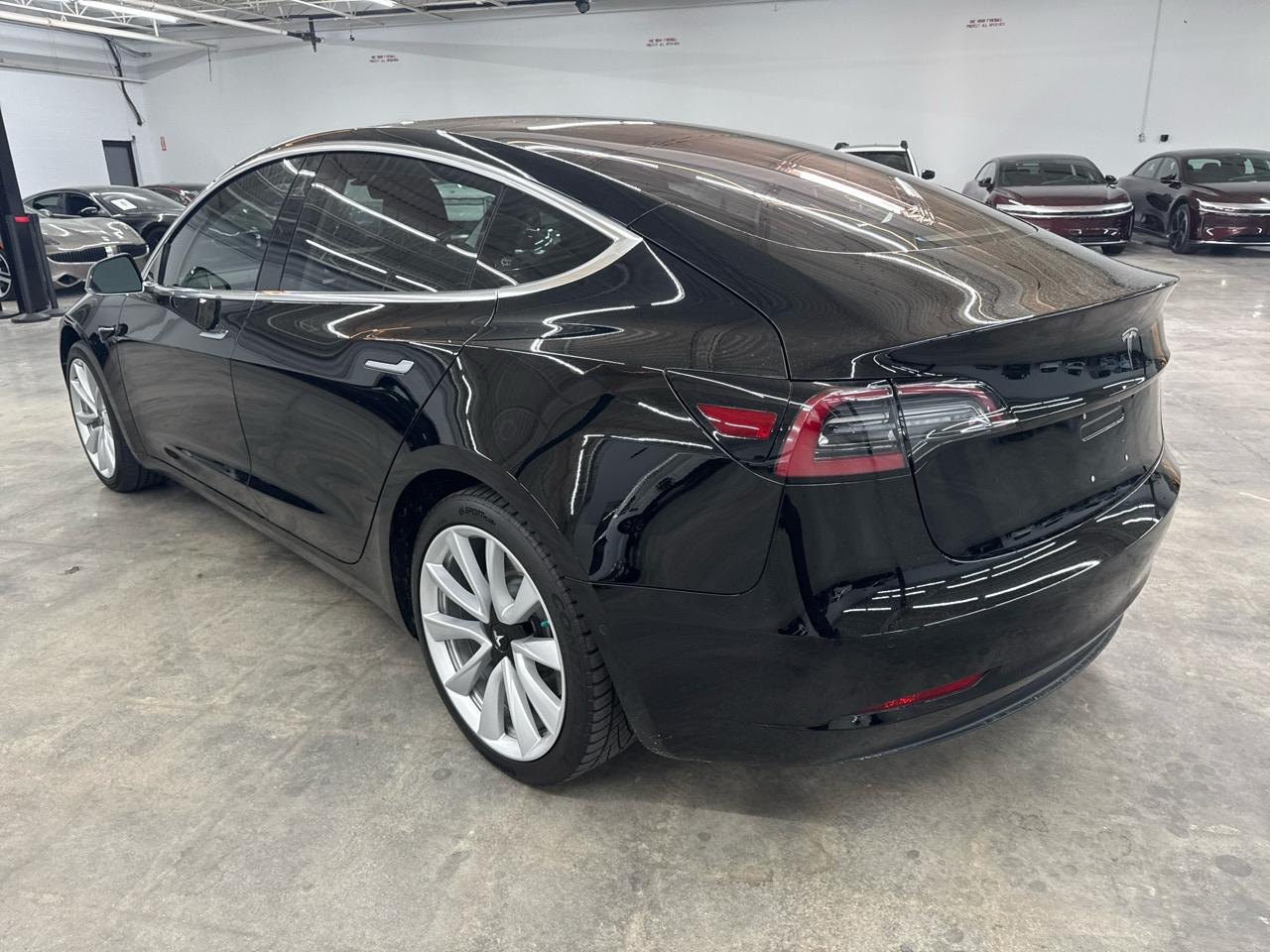 Tesla Model 3 Mid Range Battery RWD 2018