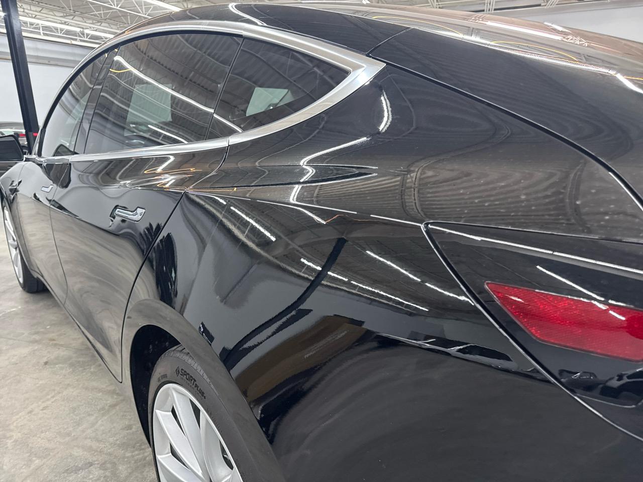 Tesla Model 3 Mid Range Battery RWD 2018