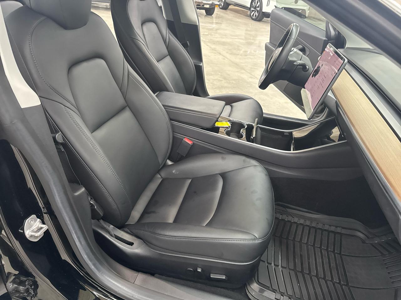 Tesla Model 3 Mid Range Battery RWD 2018