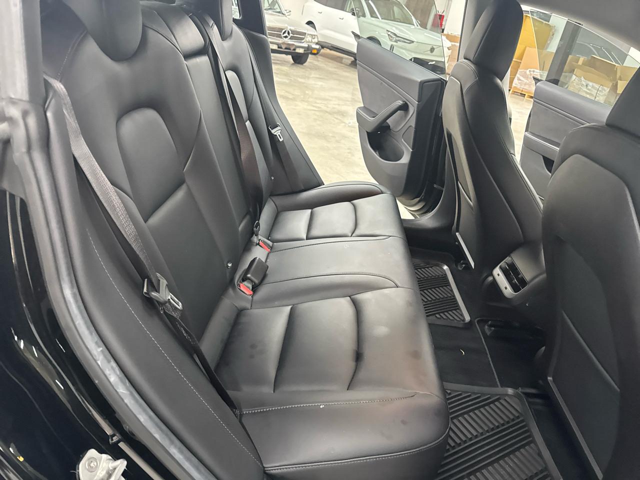 Tesla Model 3 Mid Range Battery RWD 2018
