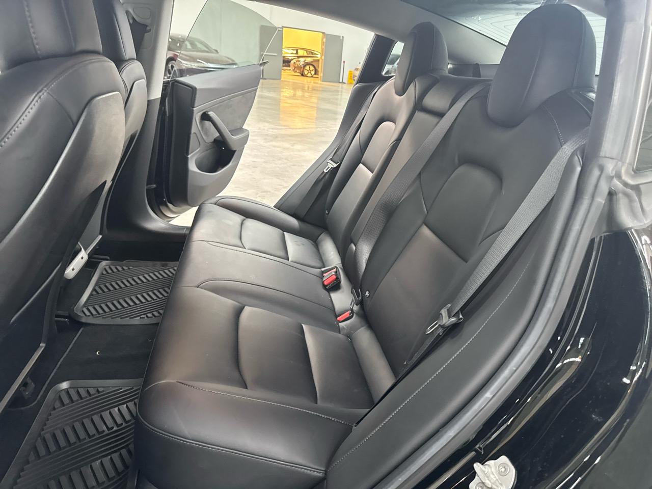 Tesla Model 3 Mid Range Battery RWD 2018
