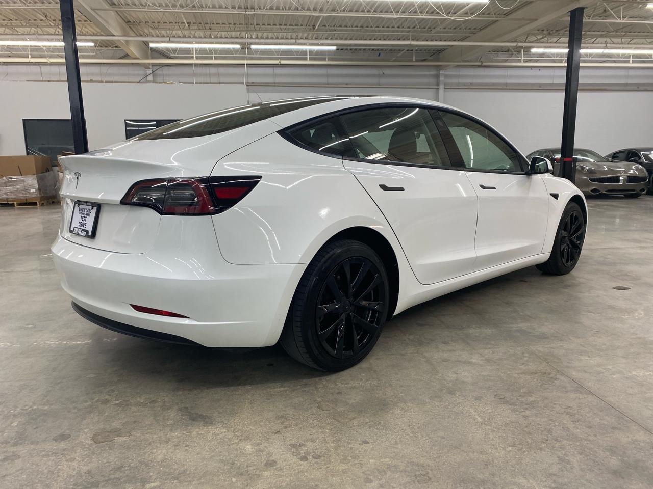 Tesla Model 3 Standard Range Plus RWD 2023