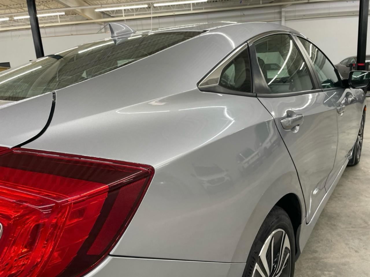 Honda Civic Sedan 4dr CVT EX-L 2016