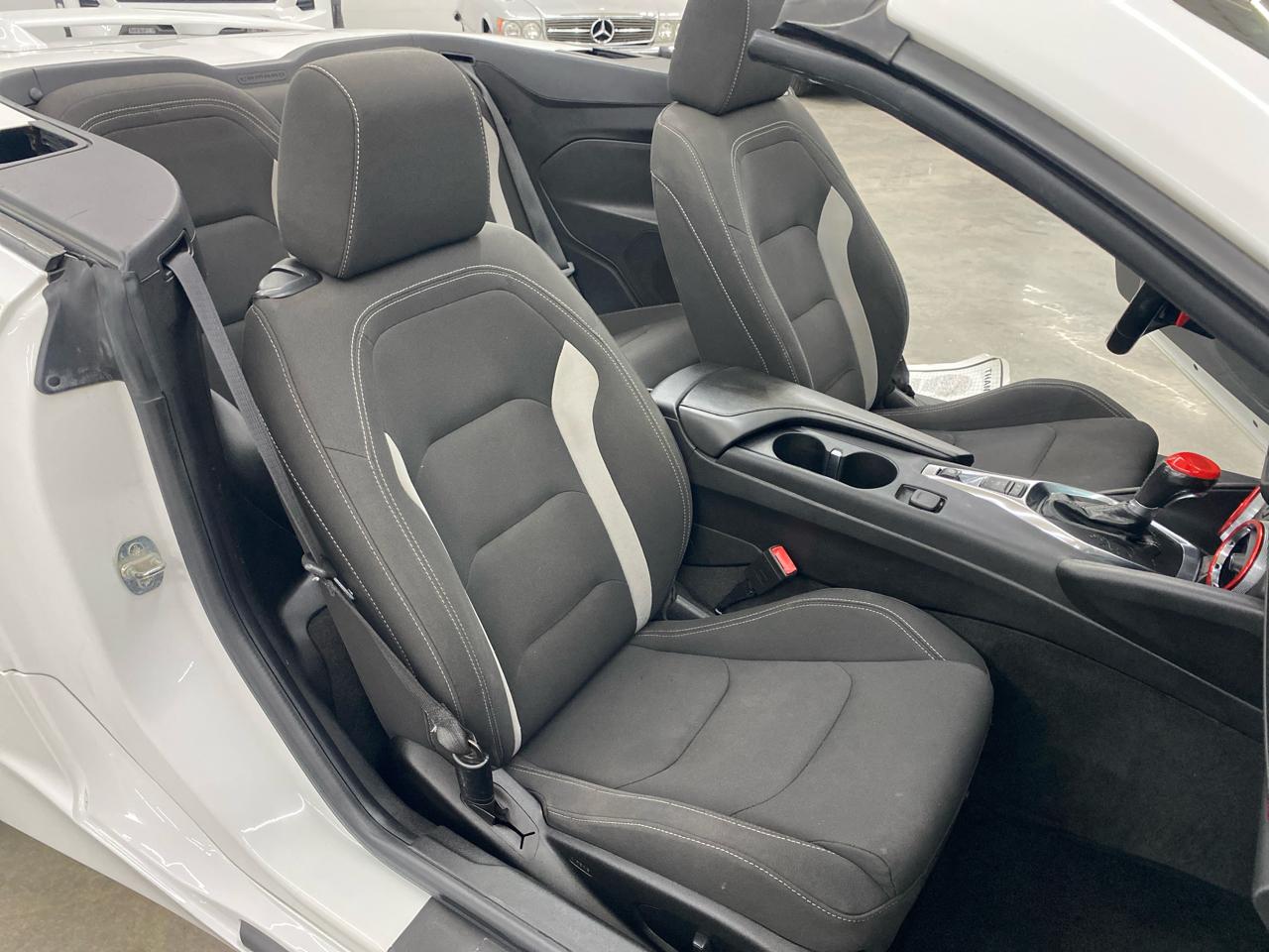 Chevrolet Camaro 2dr Conv 1LT 2019