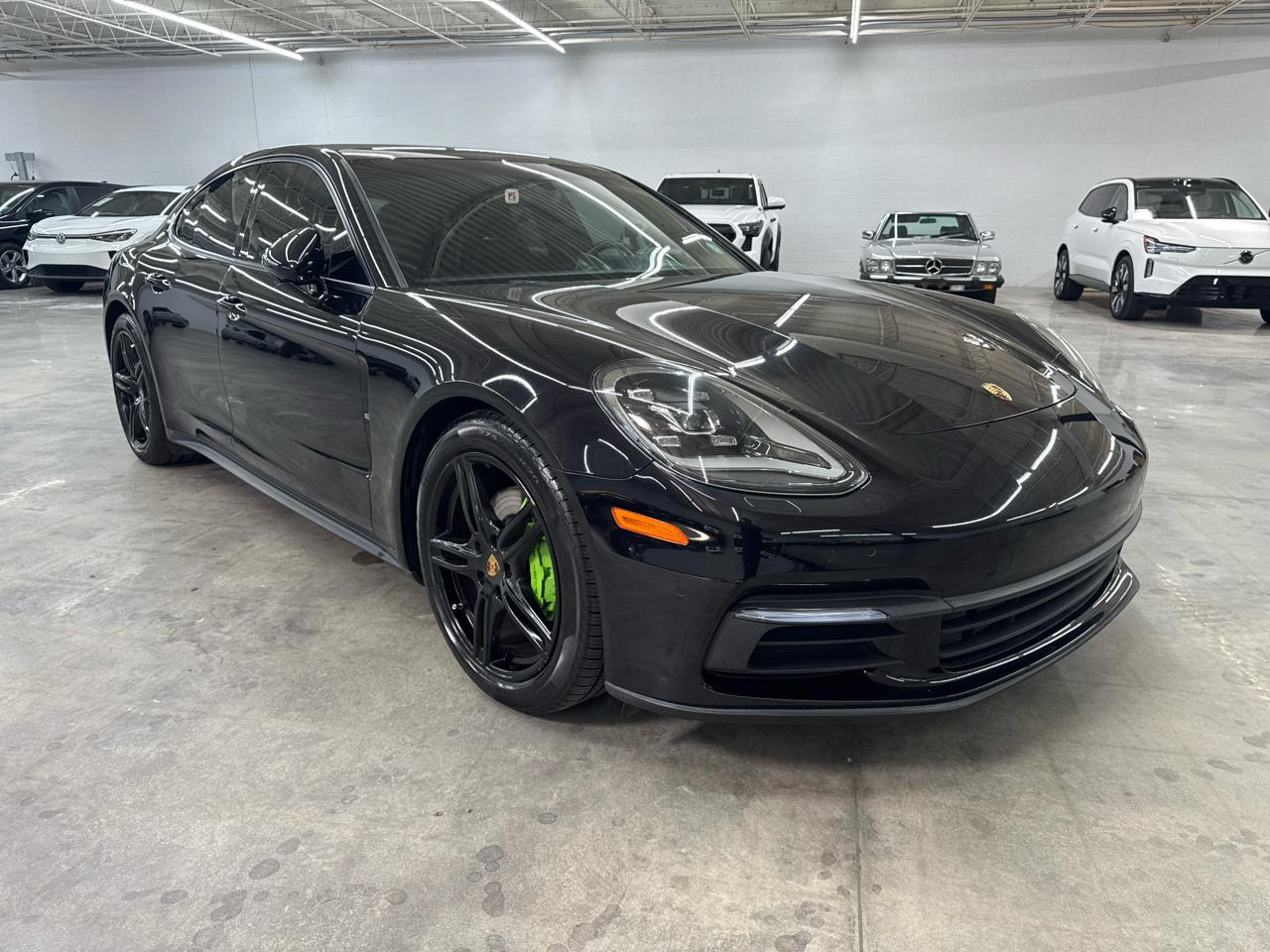 Porsche Panamera RWD 2018