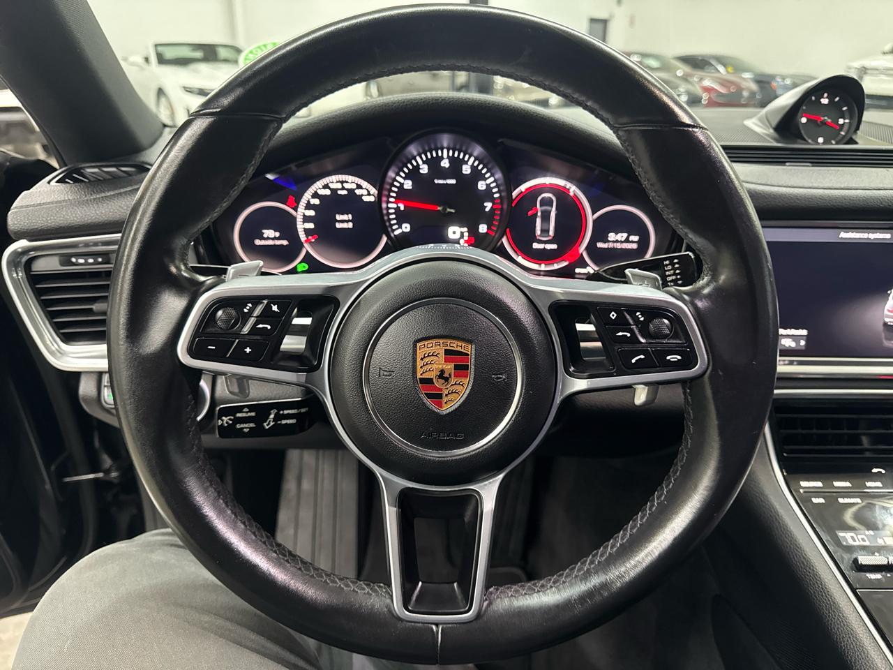 Porsche Panamera RWD 2018