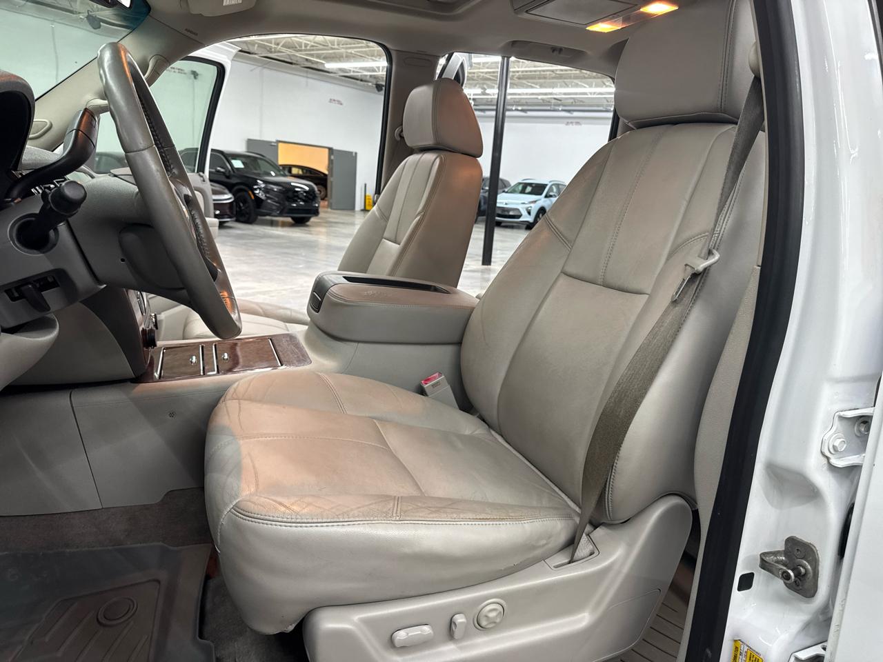 Chevrolet Avalanche 2WD Crew Cab 130" LTZ 2008