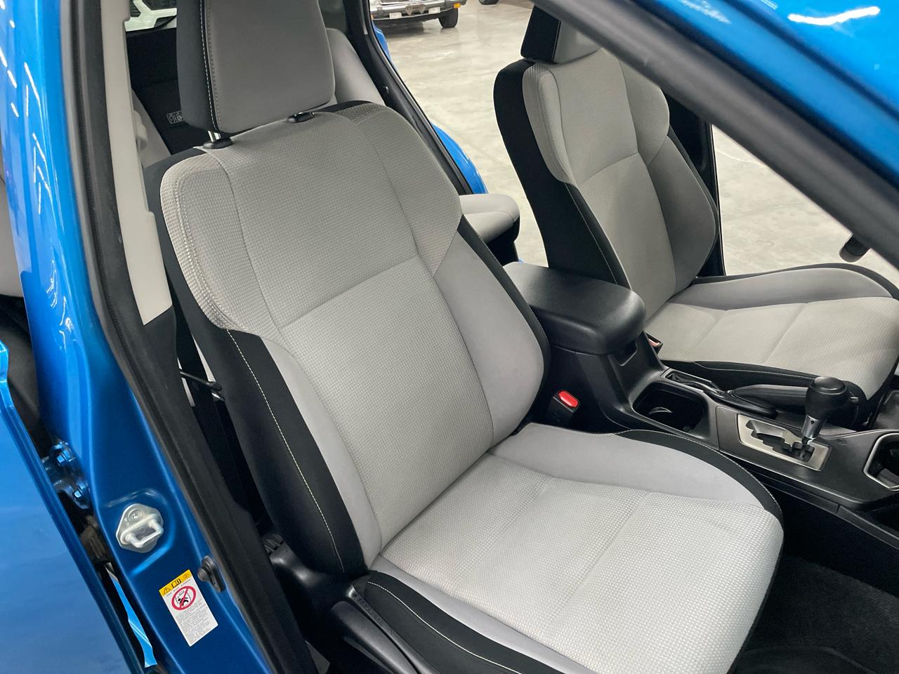 Toyota RAV4 Hybrid AWD 4dr XLE (Natl) 2016