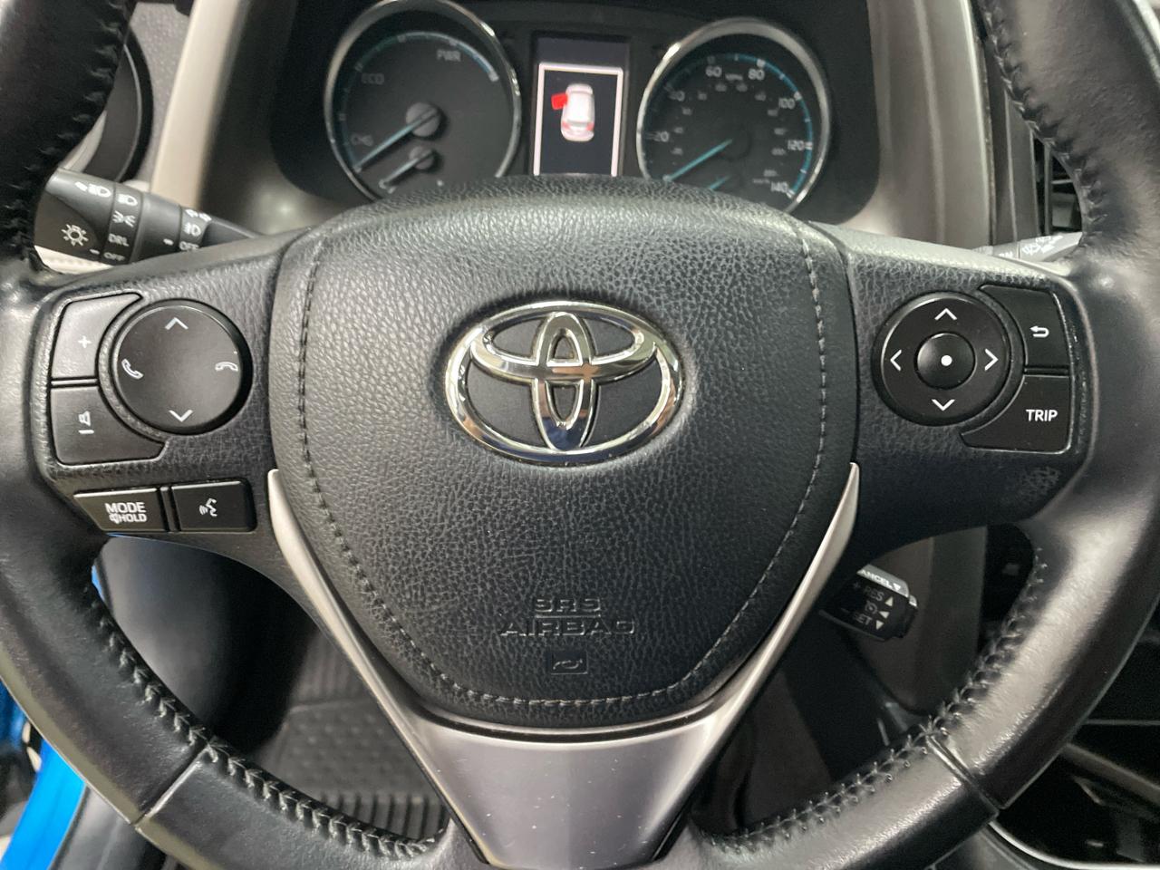Toyota RAV4 Hybrid AWD 4dr XLE (Natl) 2016