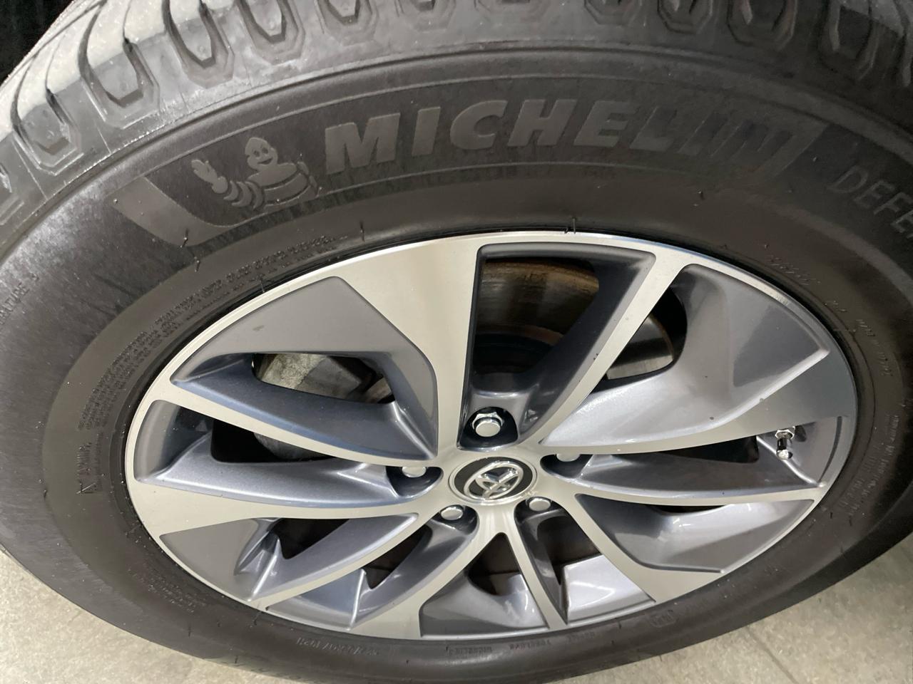 Toyota RAV4 Hybrid AWD 4dr XLE (Natl) 2016