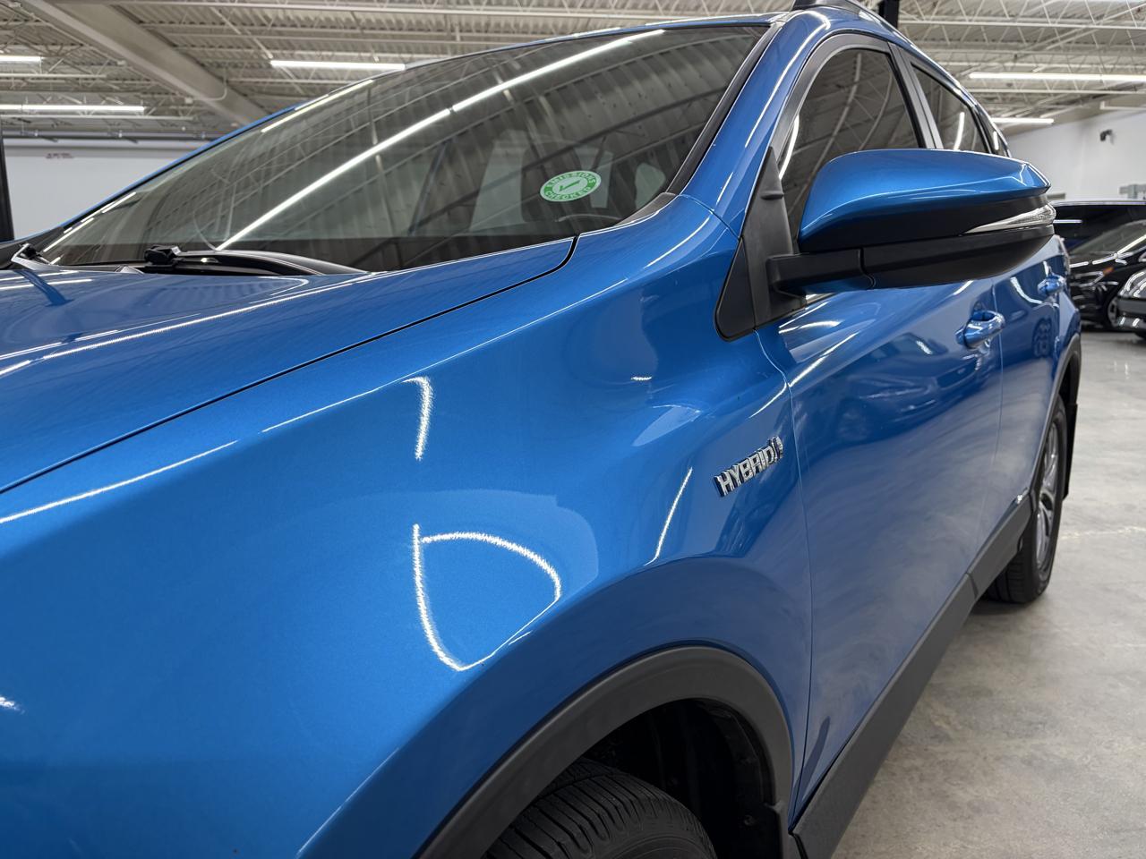 Toyota RAV4 Hybrid AWD 4dr XLE (Natl) 2016