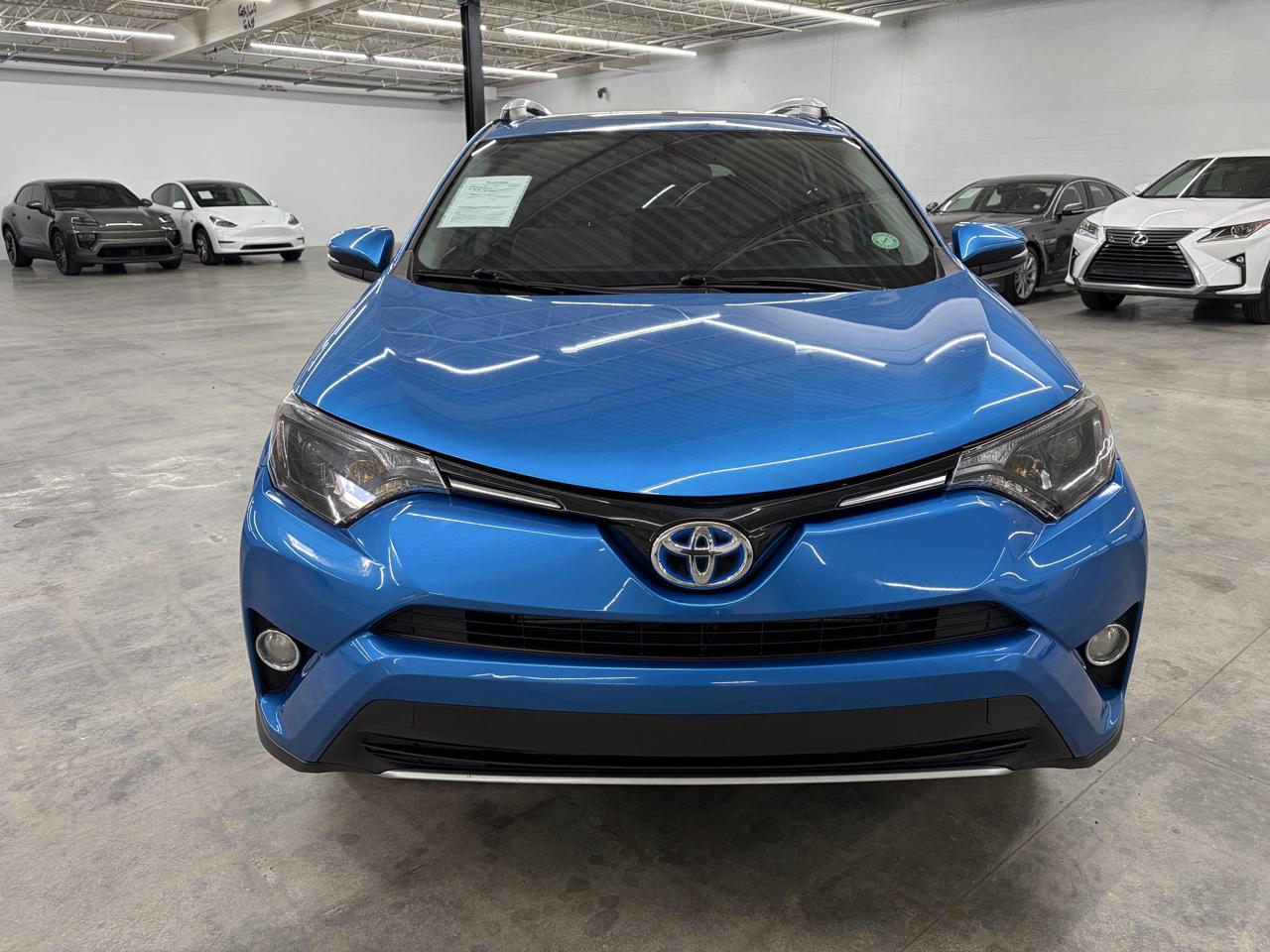 Toyota RAV4 Hybrid AWD 4dr XLE (Natl) 2016
