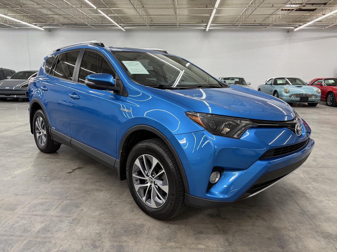 Toyota RAV4 Hybrid AWD 4dr XLE (Natl) 2016