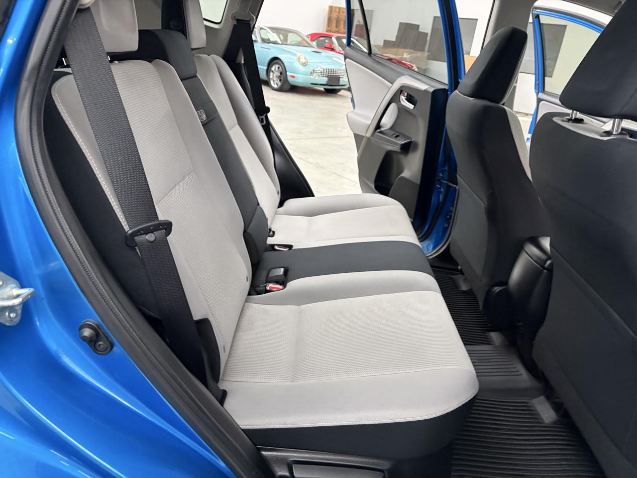 Toyota RAV4 Hybrid AWD 4dr XLE (Natl) 2016