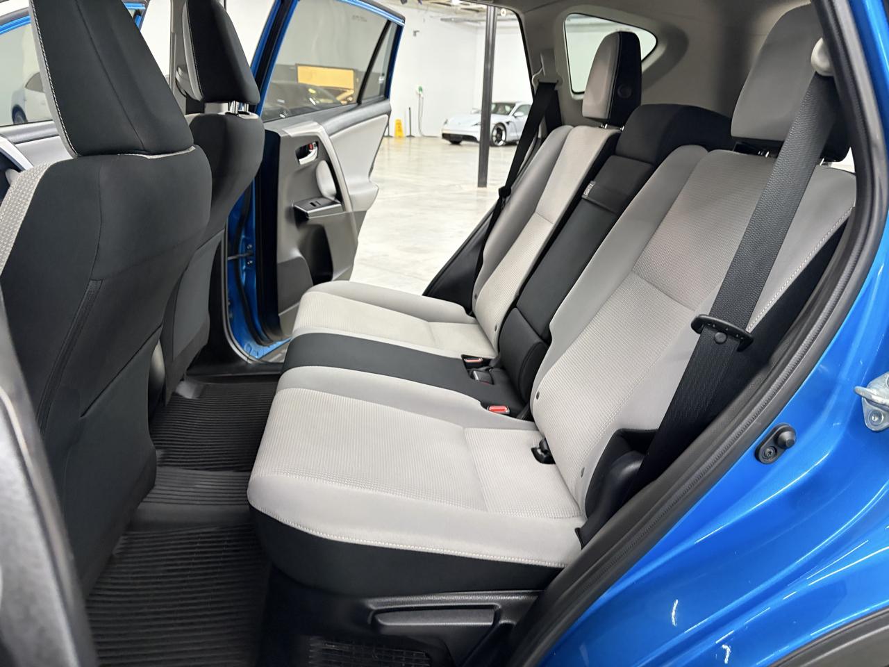 Toyota RAV4 Hybrid AWD 4dr XLE (Natl) 2016