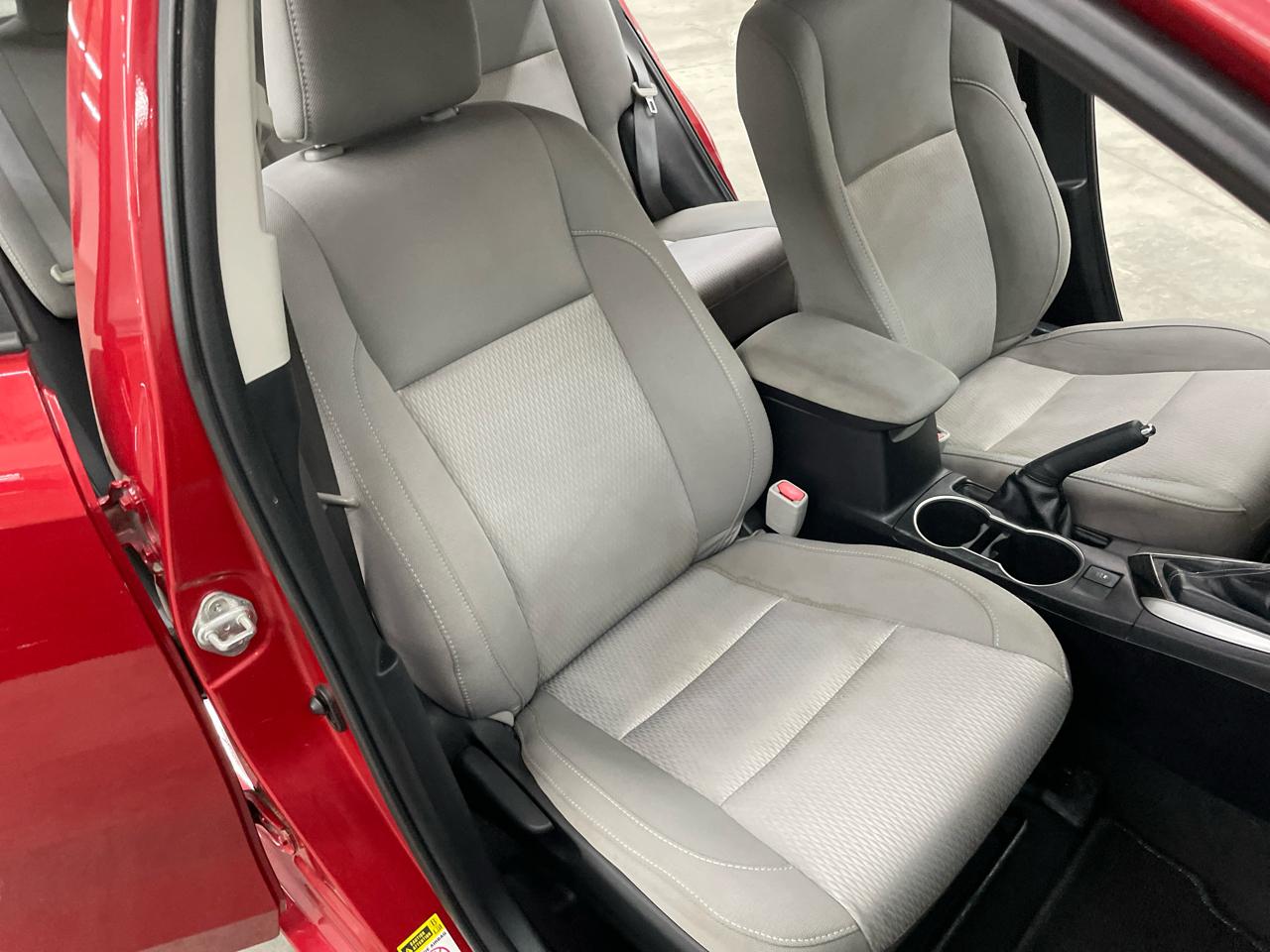 Toyota Corolla 4dr Sdn CVT LE Premium (Natl) 2014