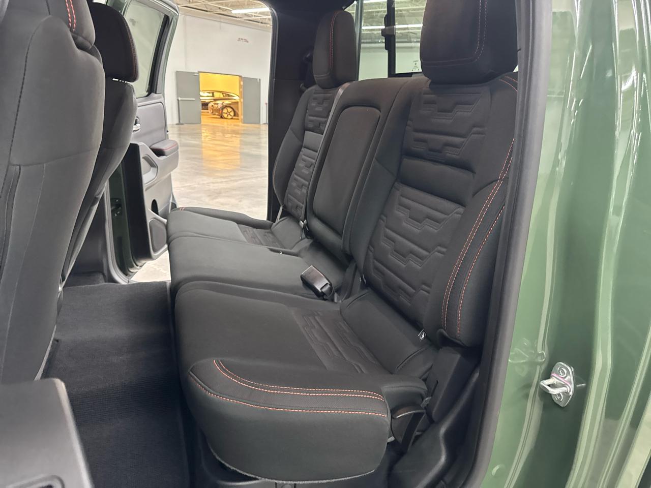 Nissan Frontier Crew Cab 4x4 PRO-4X 2025