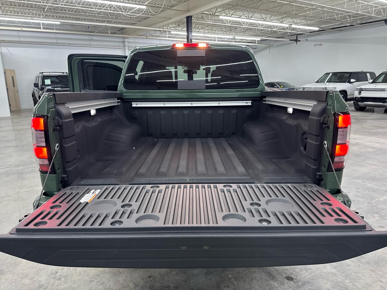 Nissan Frontier Crew Cab 4x4 PRO-4X 2025