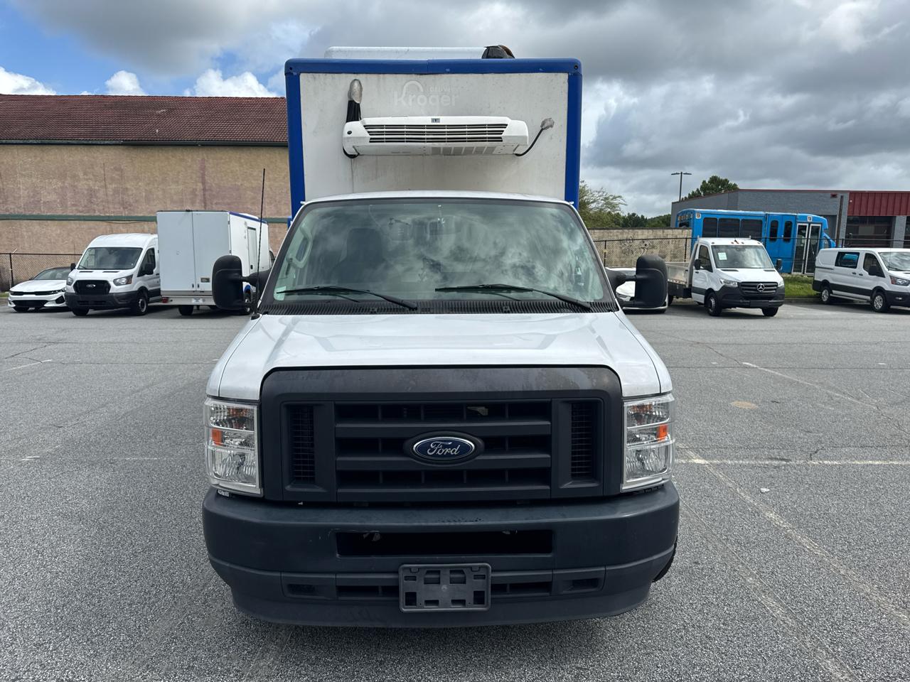 Ford E-Series Cutaway E-350 SRW 138" WB 2023
